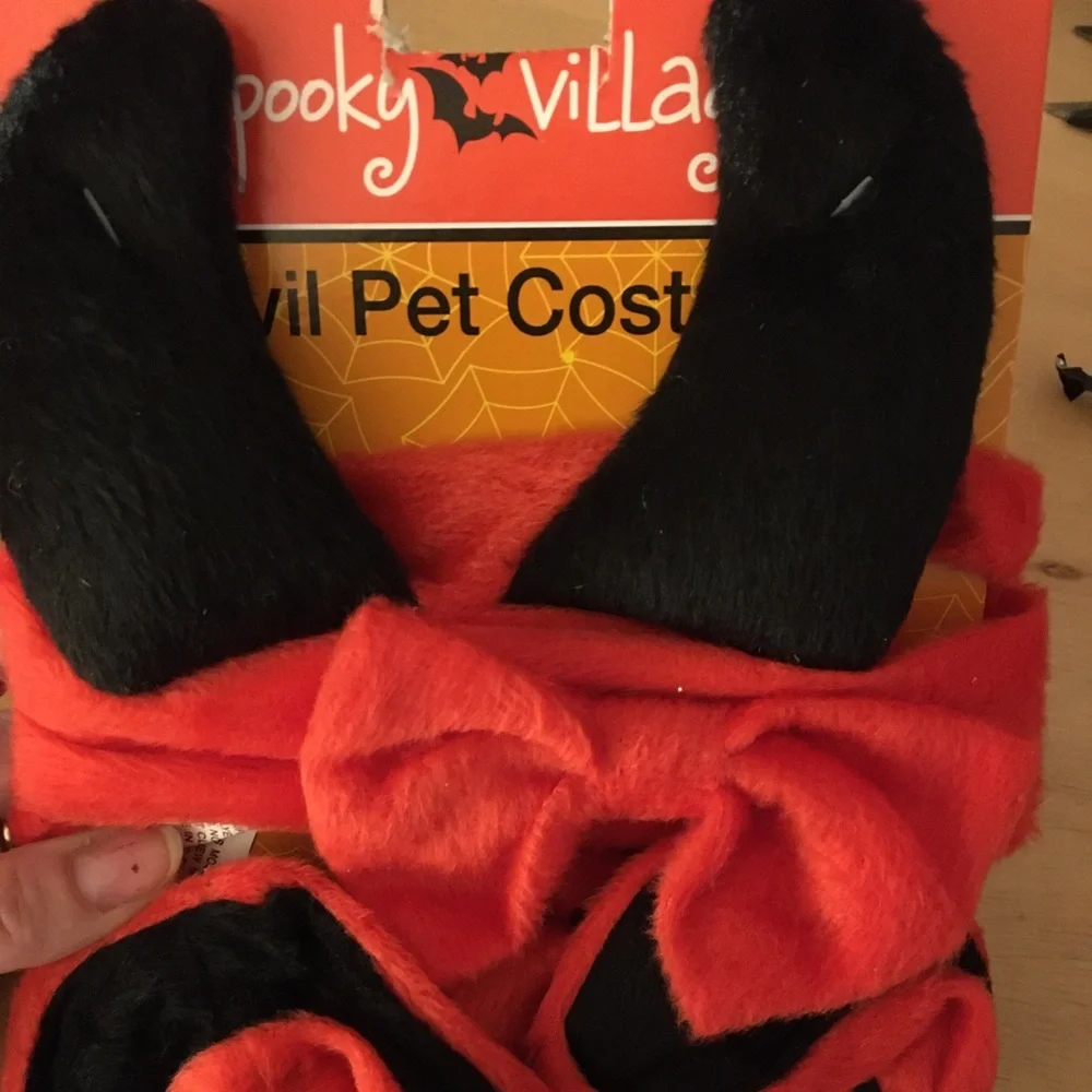 New Dog Devil Halloween costume 👹 One Size Small to Medium dog